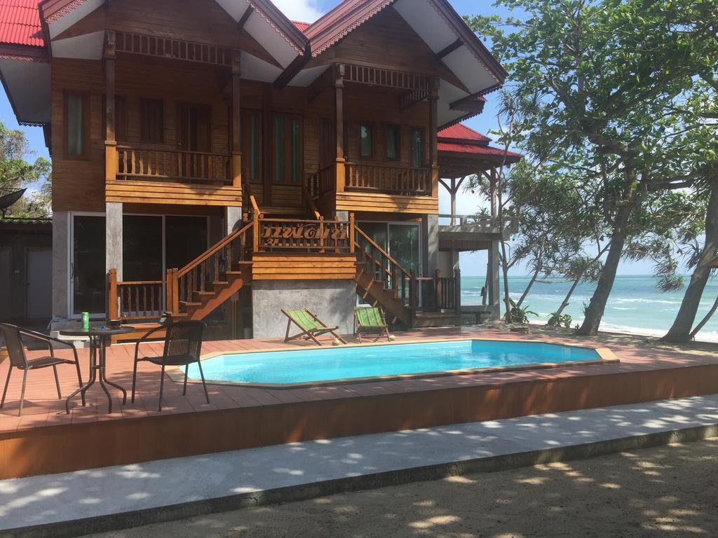 Hotel Phuphat Beach Khanom Exterior foto