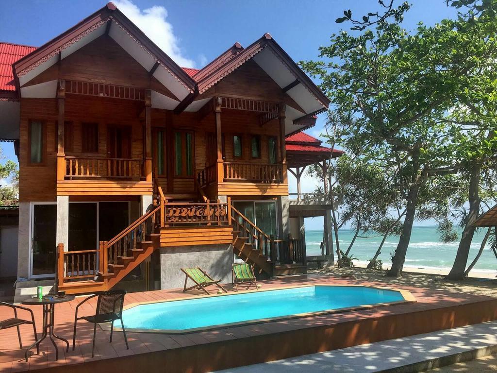 Hotel Phuphat Beach Khanom Exterior foto