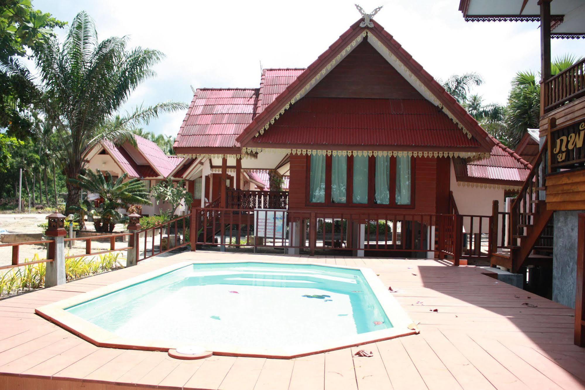 Hotel Phuphat Beach Khanom Exterior foto