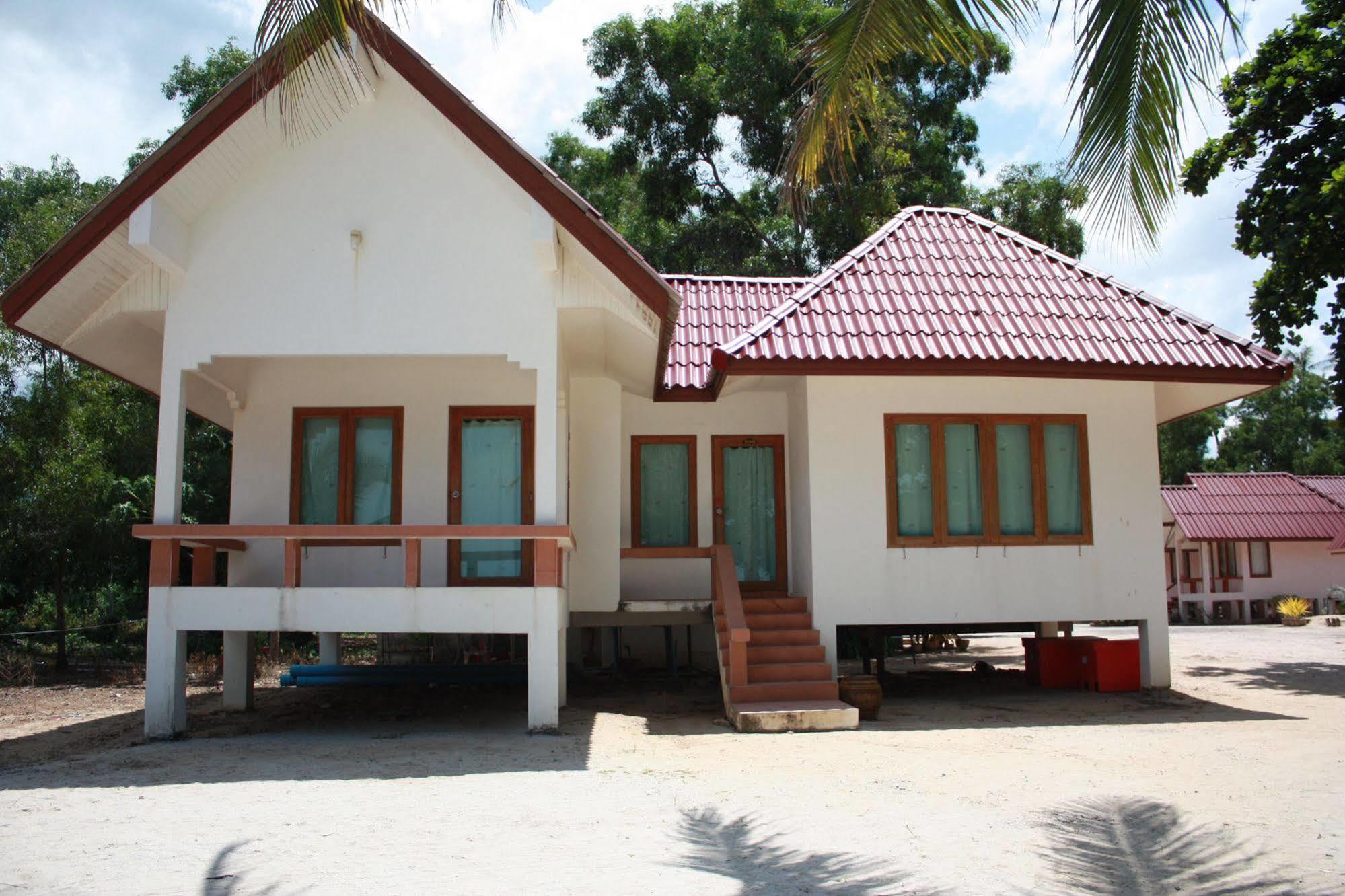 Hotel Phuphat Beach Khanom Exterior foto