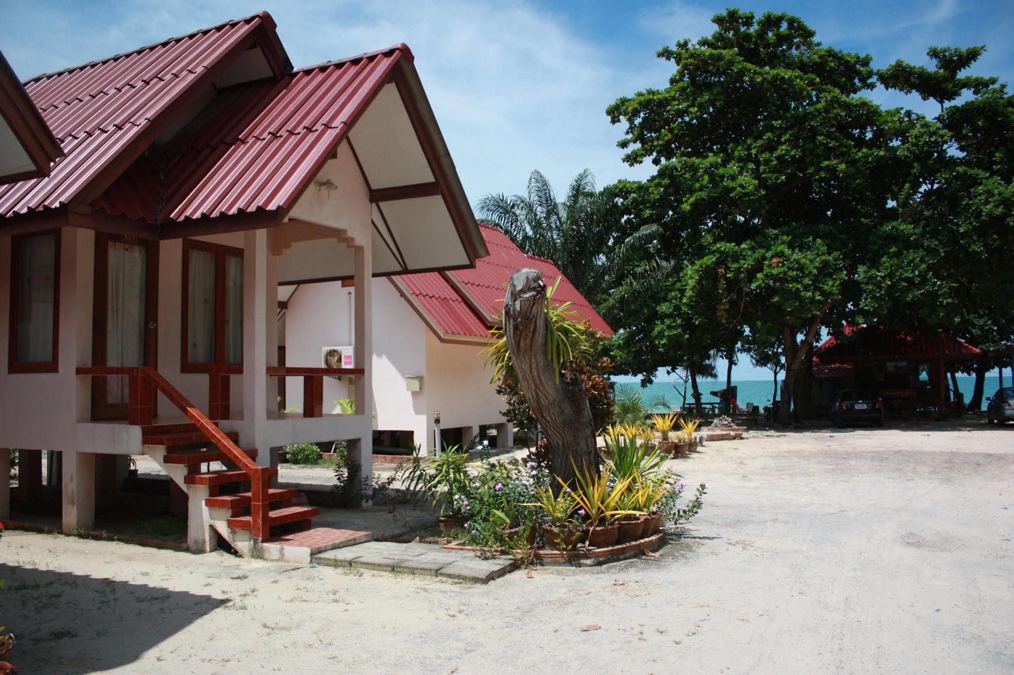 Hotel Phuphat Beach Khanom Exterior foto